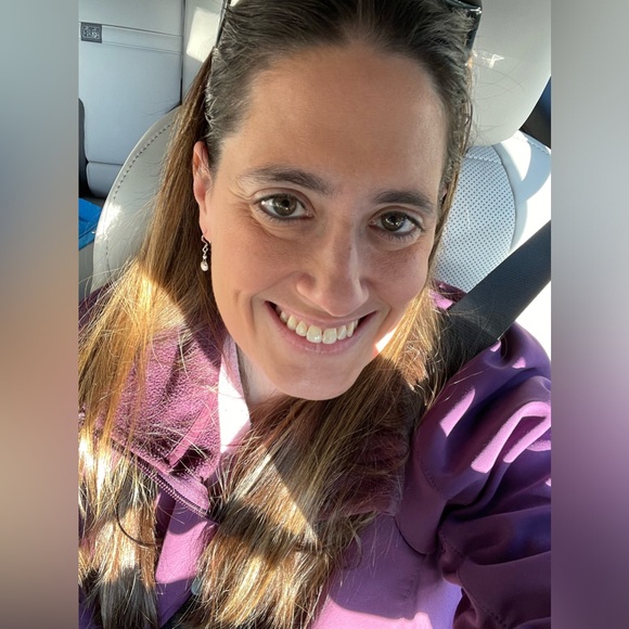 Meet your Posher, Robin - Picture 1 of 2